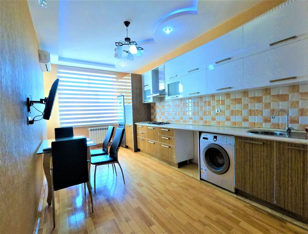 İcarəyə verilir 3 otaqlı yeni tikili 120 m² — Mənzil, Bakı (10)