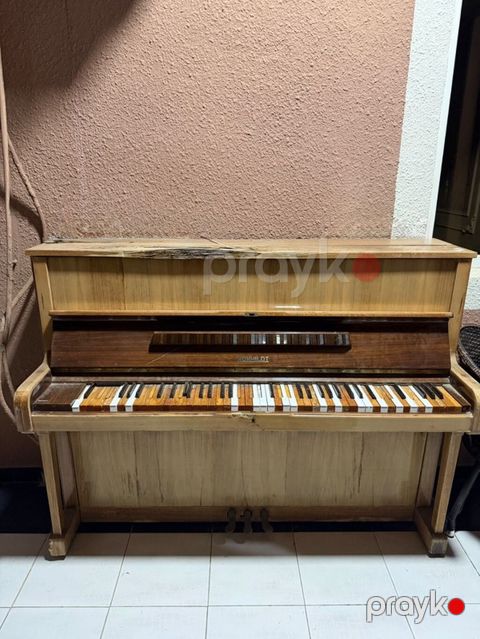 Iwlek veziyyetdedir Upright (divar tipli) pianino – “Rameau” markası