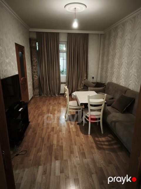 Satılır 3 otaqlı köhnə tikili 70 m²