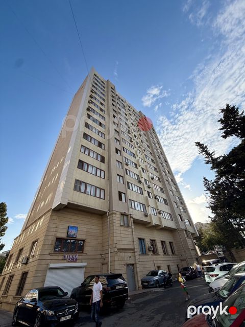 Satılır 2 otaqlı köhnə tikili 72 m²
