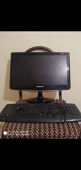 Samsung SyncMaster monitor + klaviatura dəsti - Monitor: Samsung — Elektronika