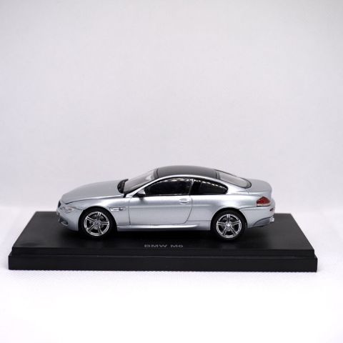 BMW M6 modeli • İstehsalçı - Kyosho • Ölçü: 1/43 • Material: Metal