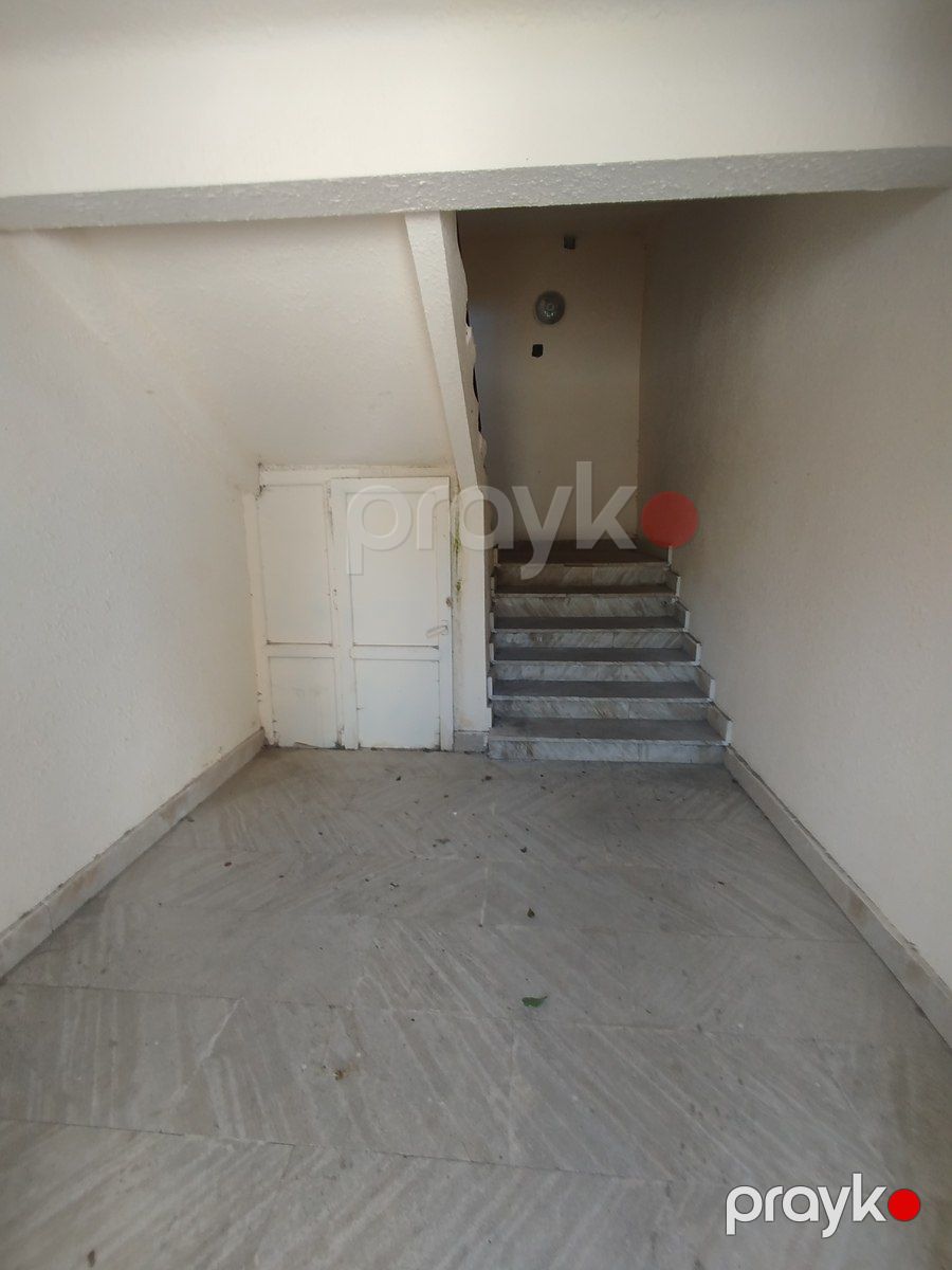 Satılır 2 otaqlı köhnə tikili 65 m² — Mənzil, Bakı (2)