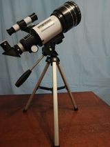 Astronomik teleskop və mini proyektor dəsti Teleskop – F30070M — Optik cihazlar
