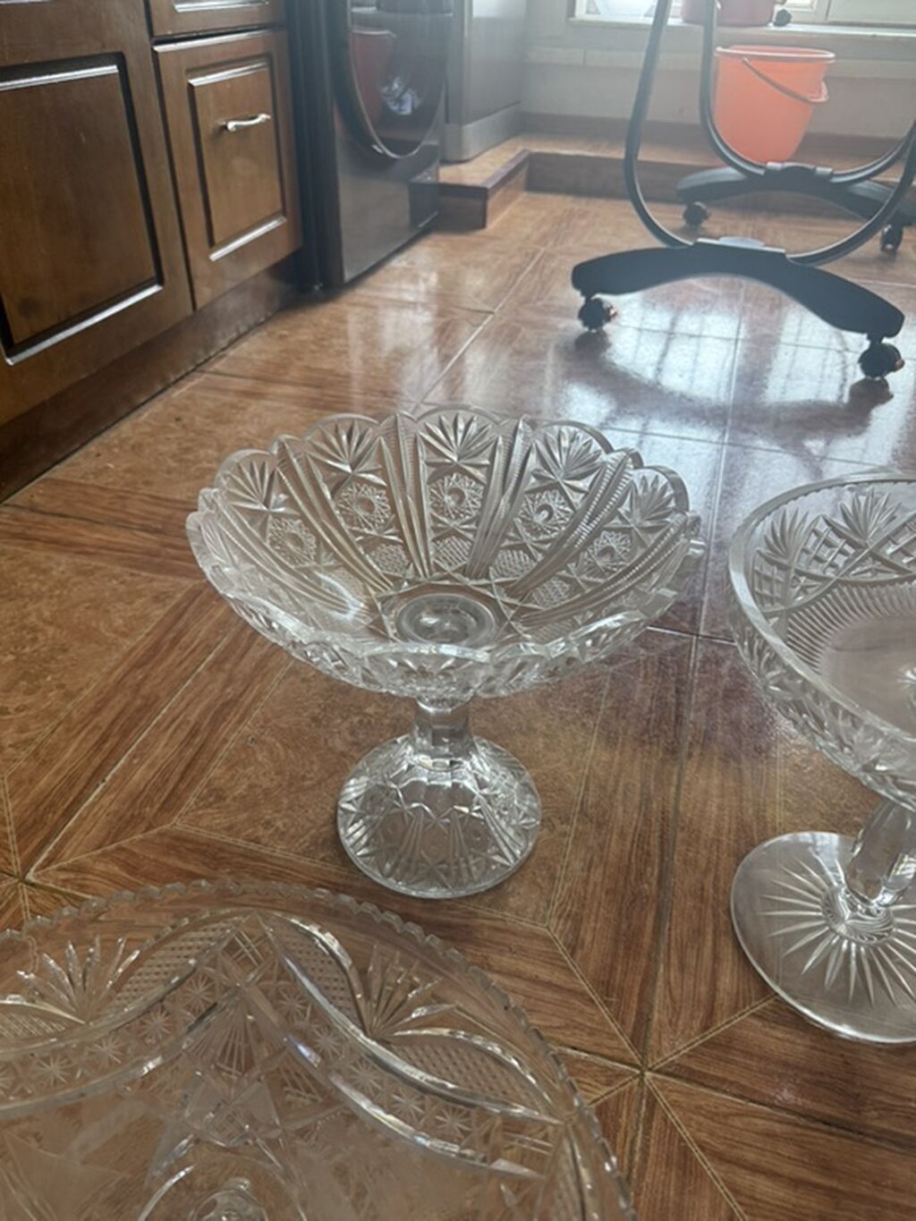 Kəsilmiş naxışlı şüşə/kristal qabaq-üstlər dəsti - Müxtəlif ölçü və — Mallar, Bakı (5)