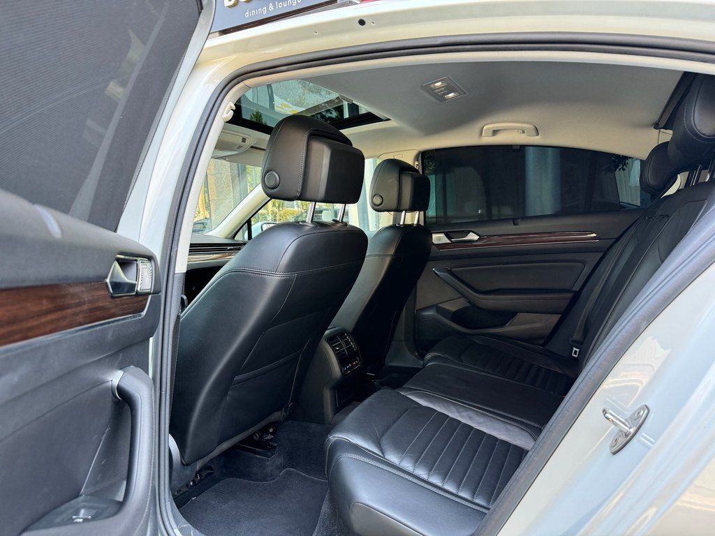 Volkswagen Passat, 1.8 L, 2018 il, 130 000 km — Avtomobillər, Bakı (11)