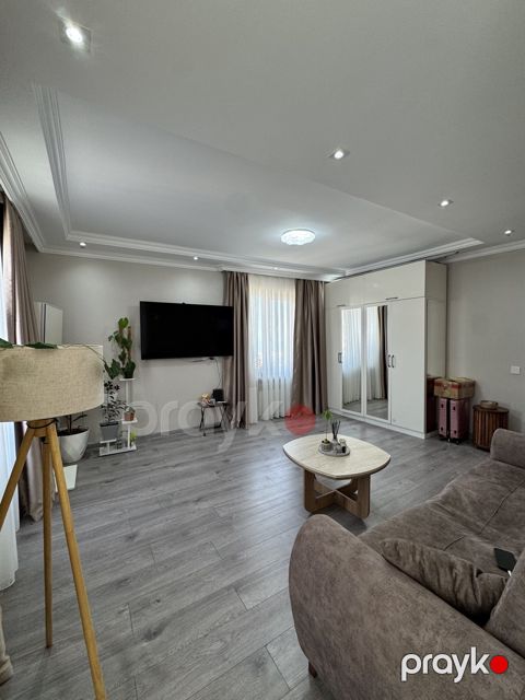 Satılır 1 otaqlı köhnə tikili 40 m²