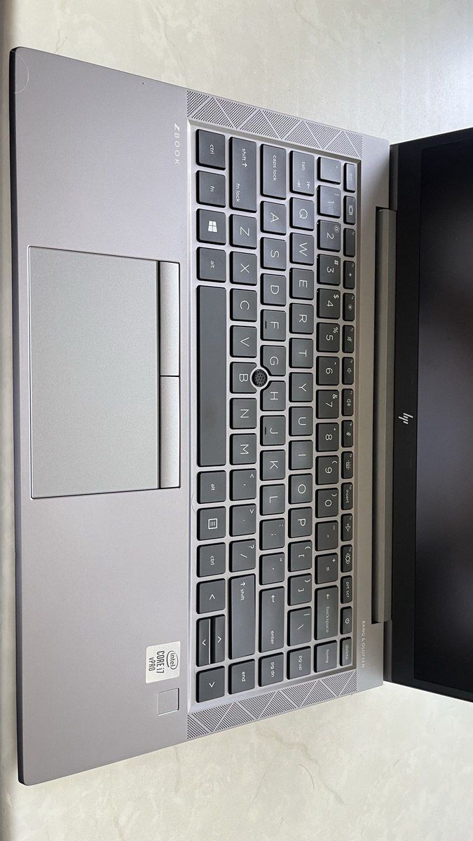 HP ZBook Firefly 14 G7 Touchscreen i7 32 RAM — Elektronika, Bakı (9)