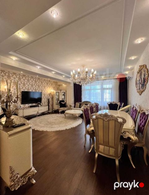 İcarəyə verilir 3 otaqlı yeni tikili 165 m²
