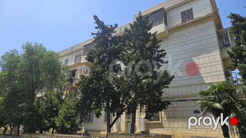Satılır 2 otaqlı köhnə tikili 56 m²