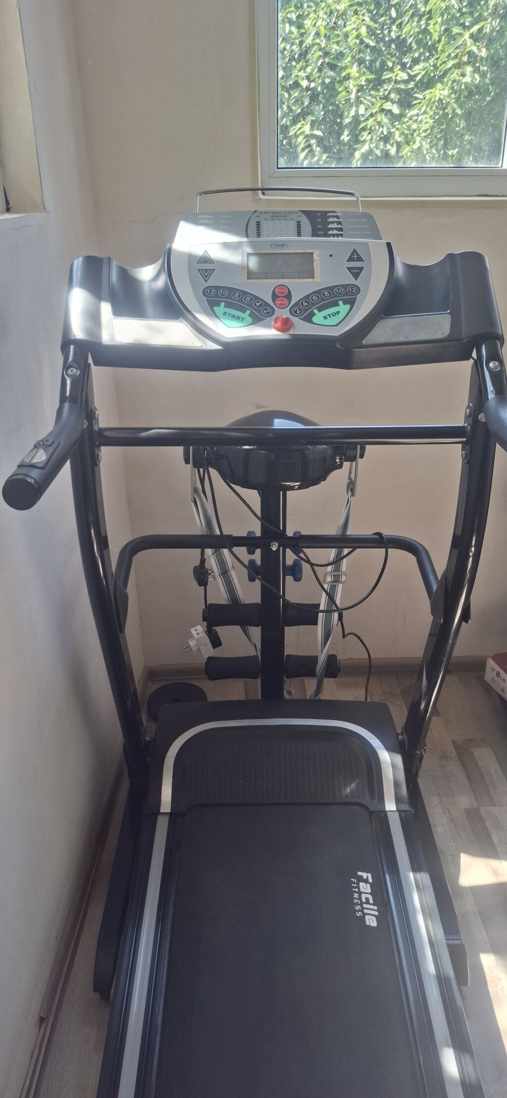 Facile Fitness F-6410 qaçış trenajoru - Elektrikli qaçış yolu, geniş — İdman və istirahət, Bakı (6)