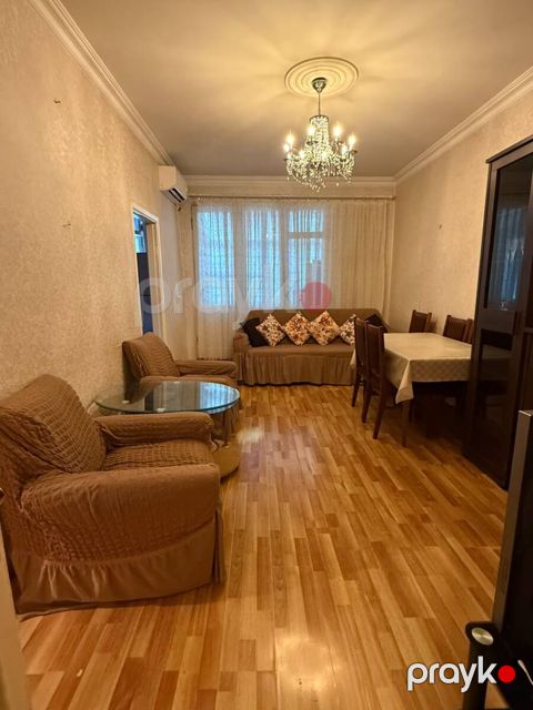 İcarəyə verilir 2 otaqlı köhnə tikili 50 m²
