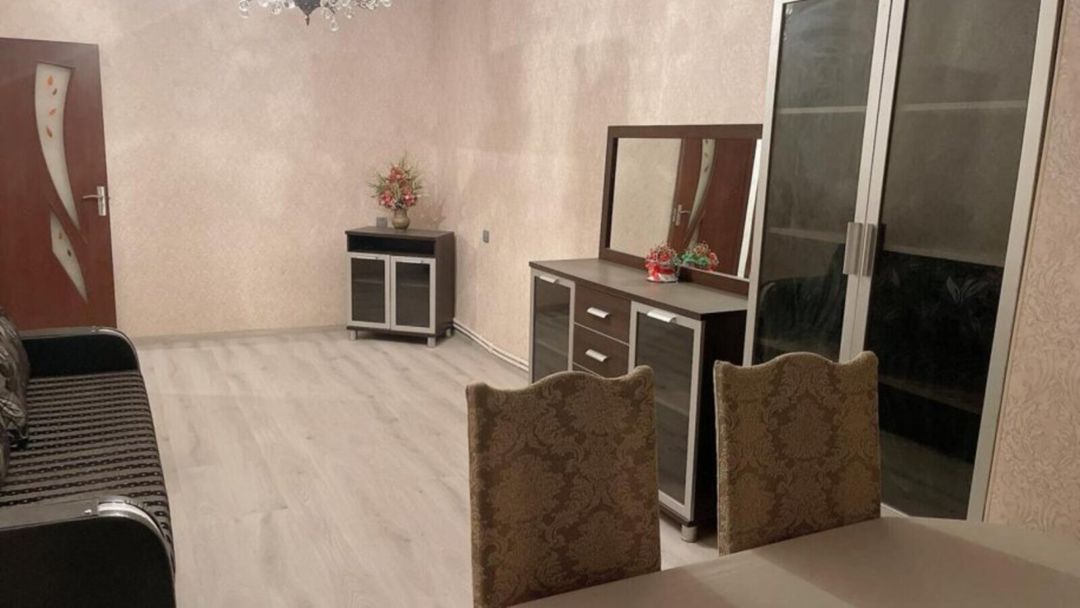 Satılır 3 otaqlı köhnə tikili 90 m² — Mənzil, Bakı