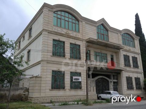 Satılır 11 otaqlı həyət evi/bağ evi 835 m²