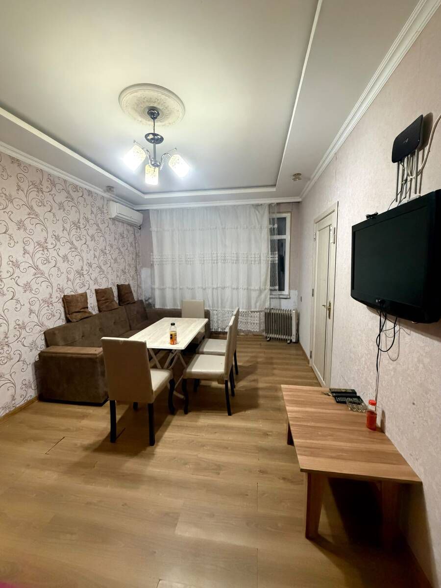 Satılır 2 otaqlı köhnə tikili 40 m² — Mənzil, Bakı (2)