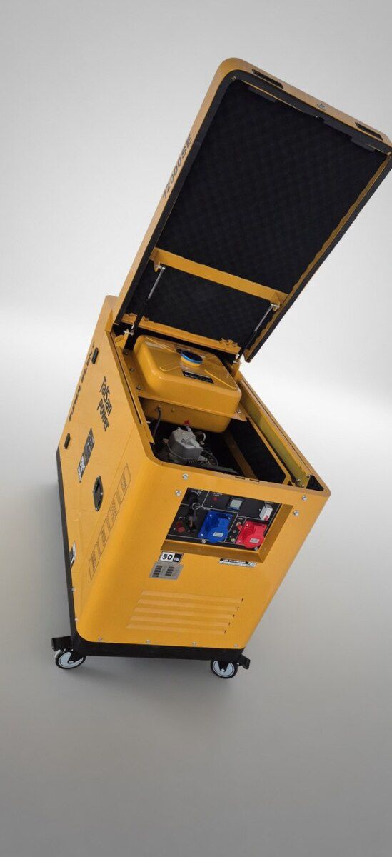 Generator və tənzimləyicisi "Super Silent" — Biznes və avadanlıq, Bakı (2)