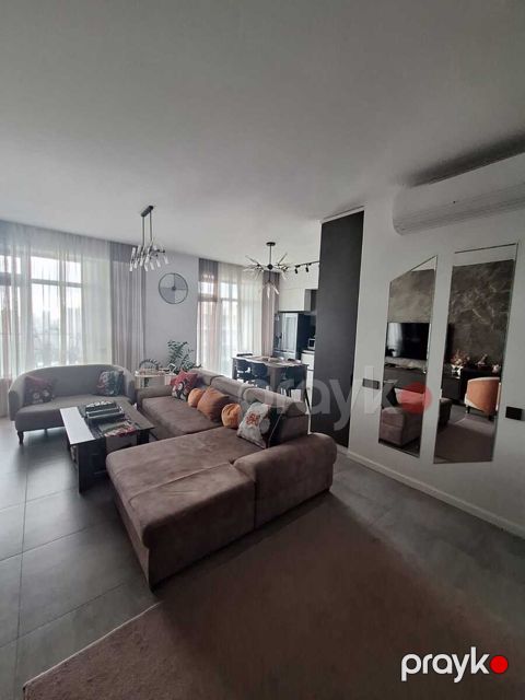 İcarəyə verilir 3 otaqlı yeni tikili 145 m²