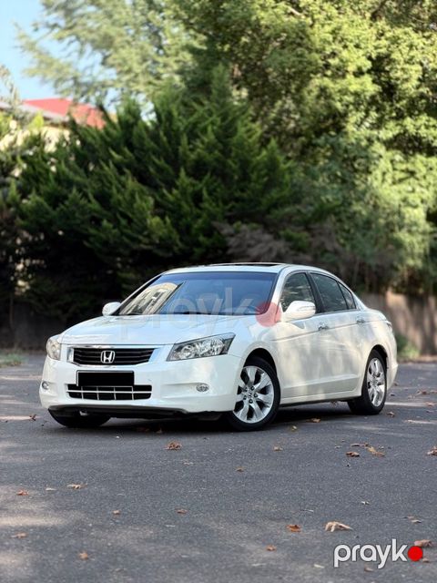 Honda Accord, 2.4 L, 2009 il, 255 000 km