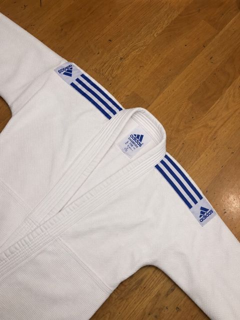 Cudo kimanosu Adidas