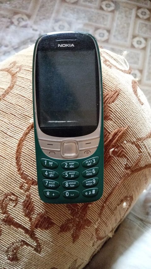 Nokia 6310 (2021) Dark Green