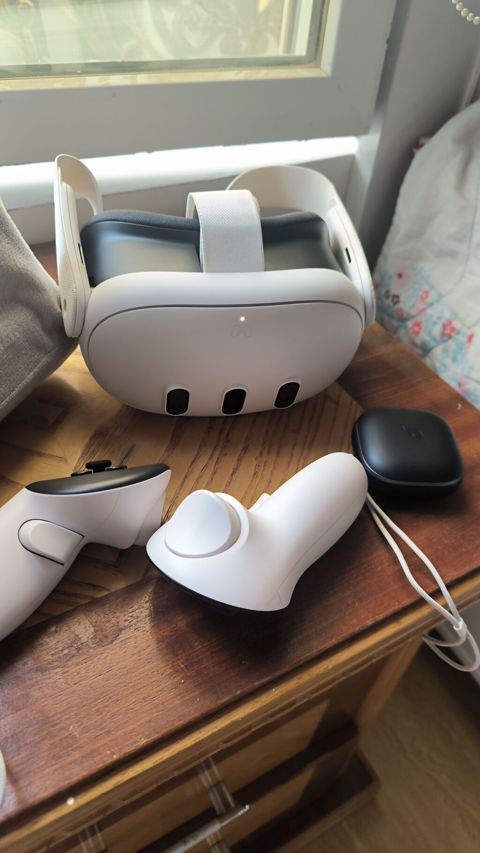 Meta Quest 3 VR dəstləri – 512 GB, 4K tam ideal vəziyyətdədir. az