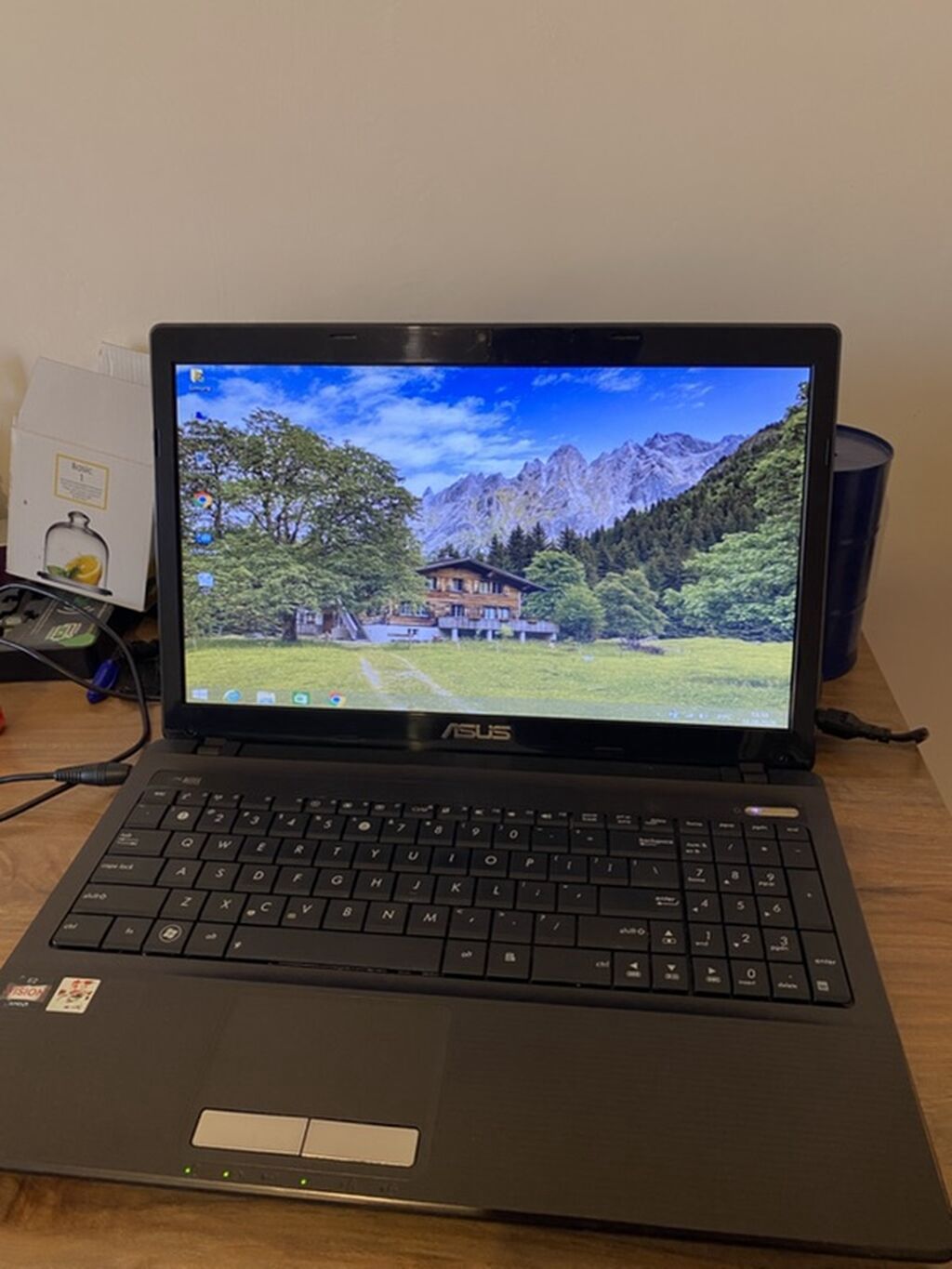ASUS noutbuk — 15.6 ekran, AMD E-450, 4 GB RAM, Windows 8.1 Pro, çanta və adapter ilə — Noutbuklar, Digah (2)