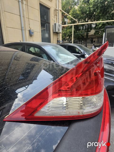 Honda İnsight arxa stop farası
