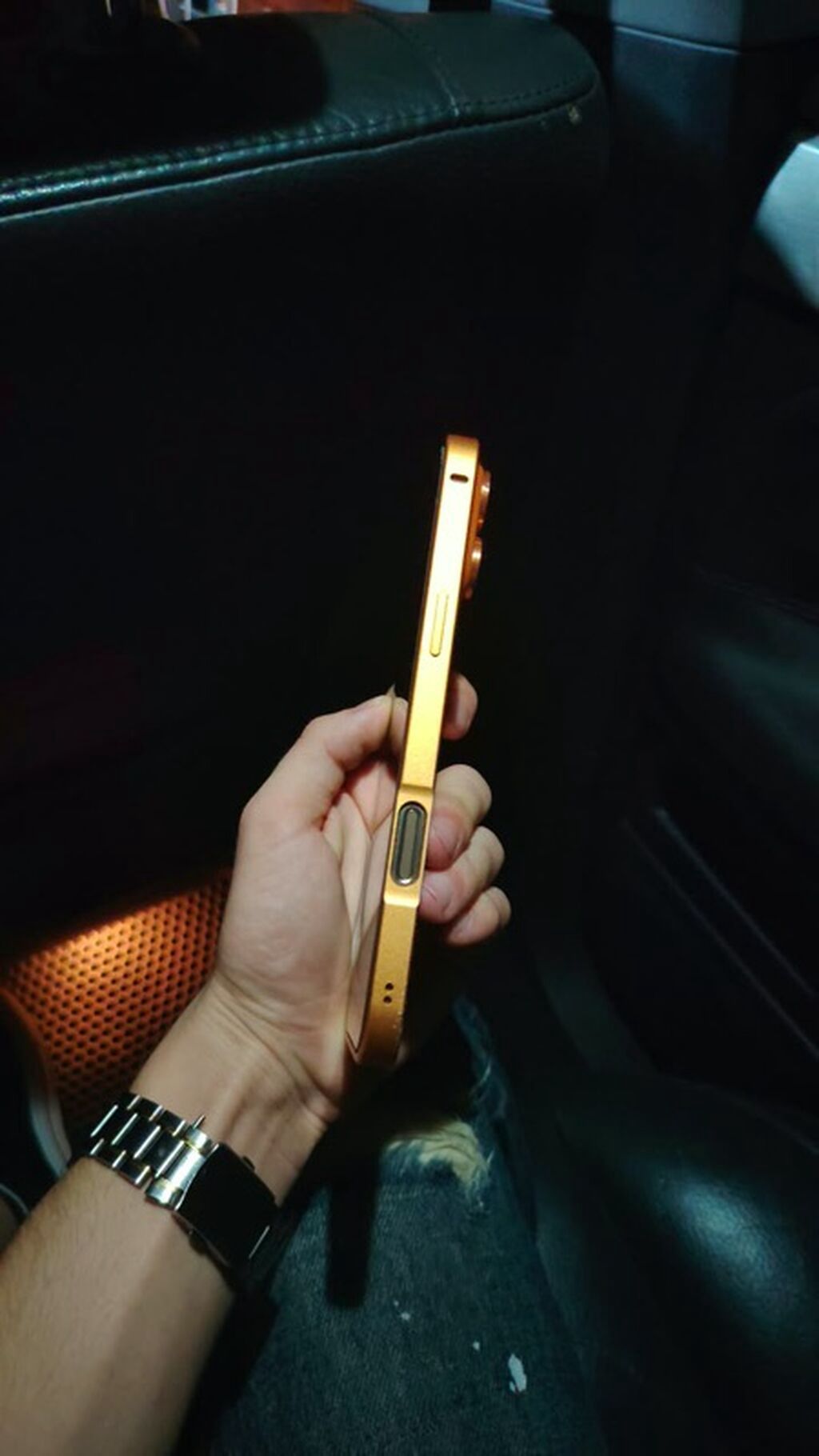 IPhone 16 Pro, 256 GB, Narıncı, Zəmanət, Simsiz şarj, Face ID — Apple iPhone, Bakı (3)