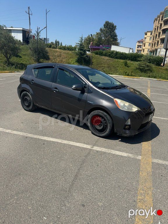 Toyota Prius C, 1.5 L, 0.9 kWh, 2015 il, 310 000 km — Avtomobillər, Bakı (2)