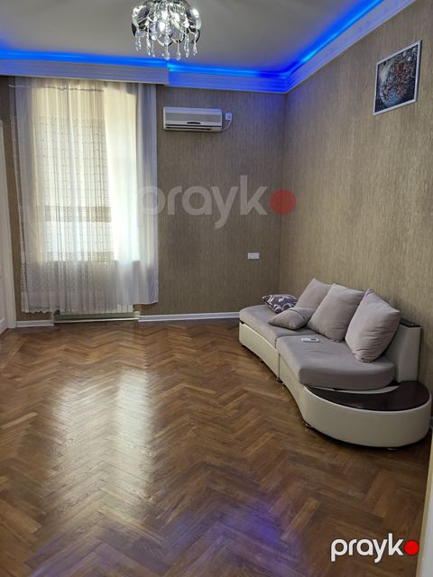 İcarəyə verilir 3 otaqlı köhnə tikili 75 m²