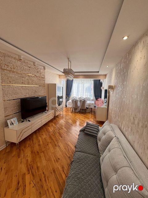 Satılır 4 otaqlı yeni tikili 135 m²