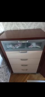Postelnisa _ dolab satilir 80 azn Ayna Sult *Mehra — Furniture