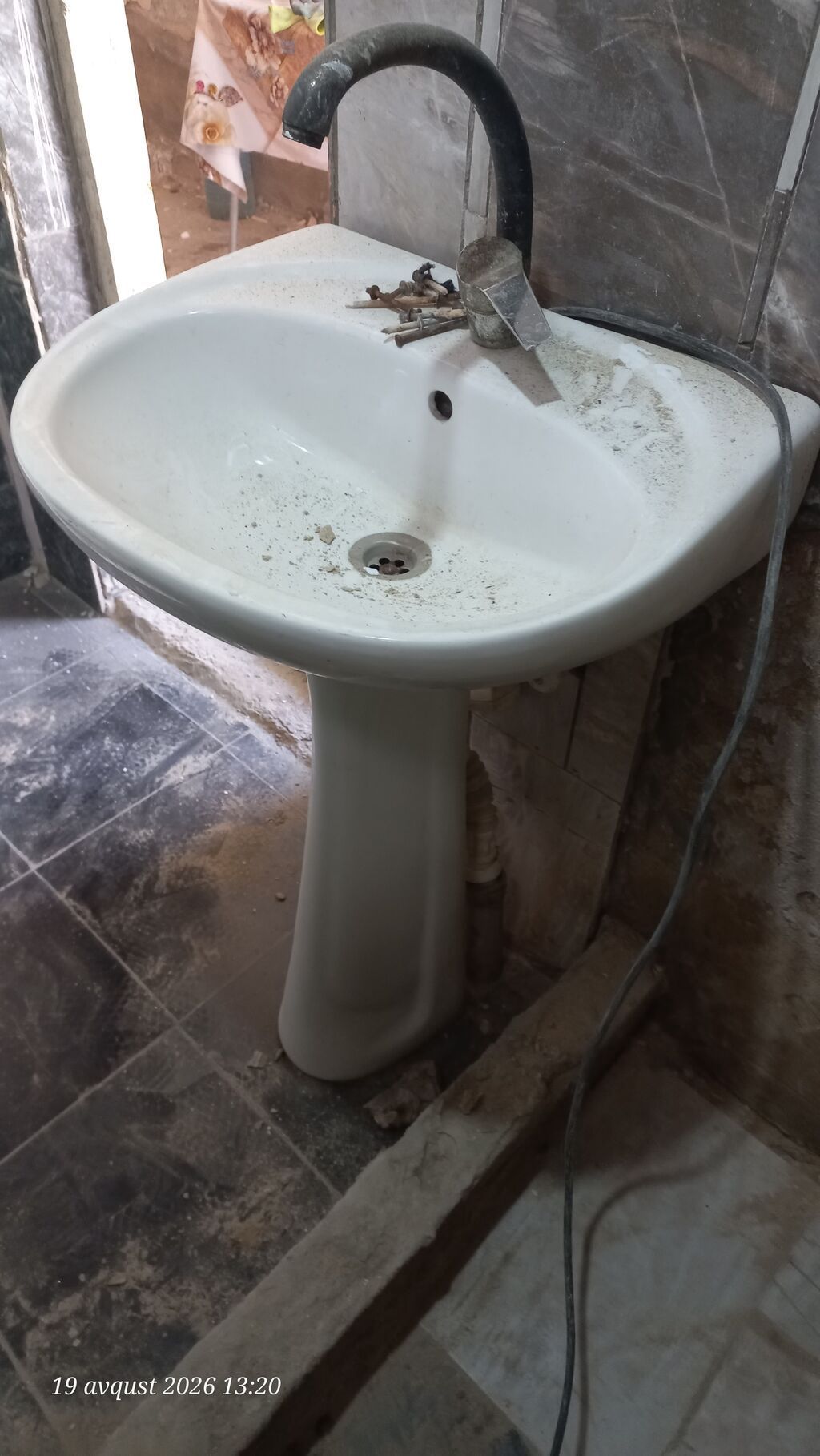 Idiyal veziyedə heç bir problemi yoxdur unvan Zabrat 1 satılda elanı