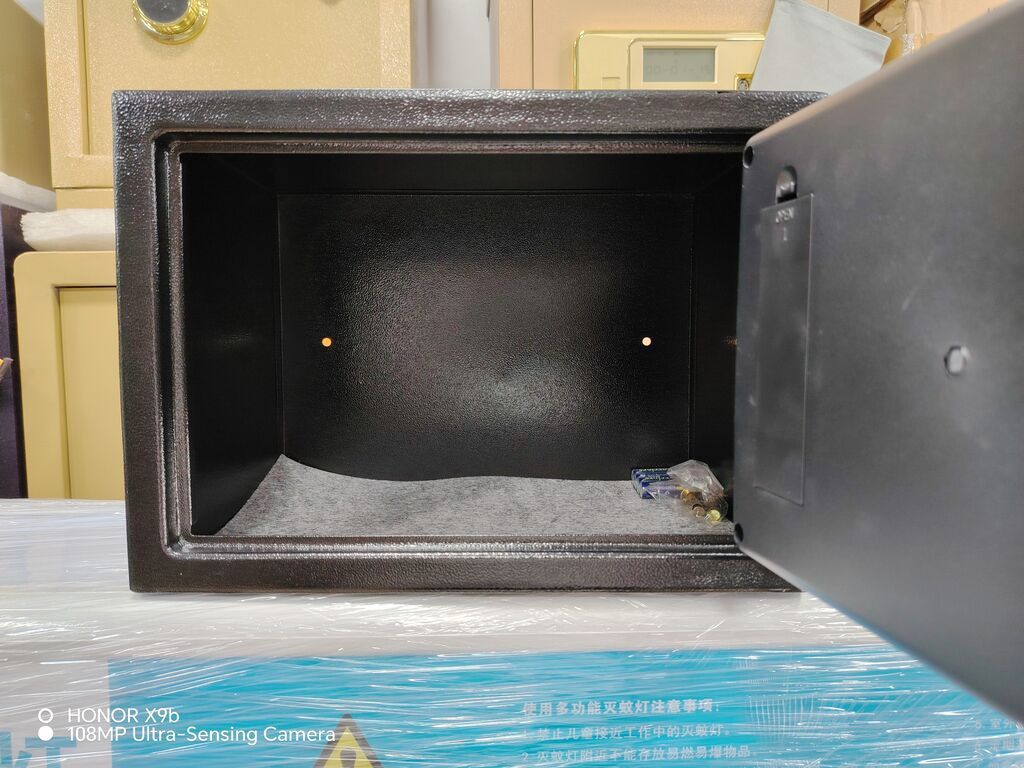 Elektron şifrəli seyf - Material: qalın polad korpus, toz boya örtük — Mallar, Bakı (3)