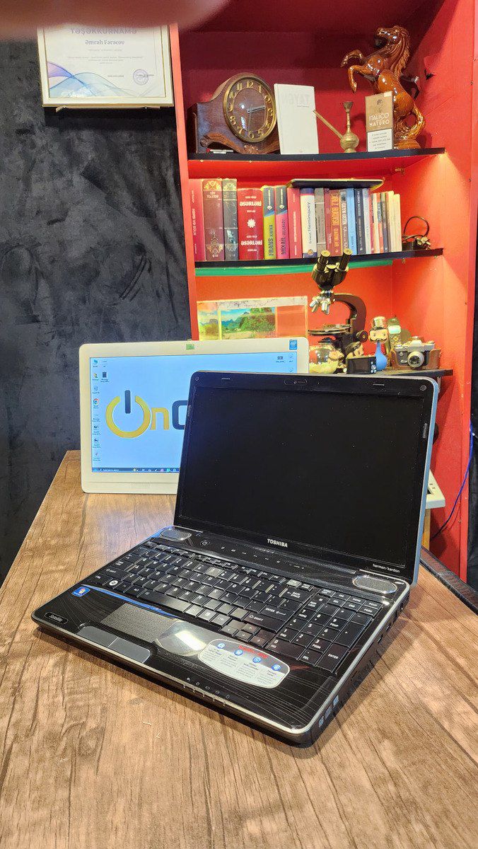 Noutbuk Toshiba Satallite — Elektronika, Bakı