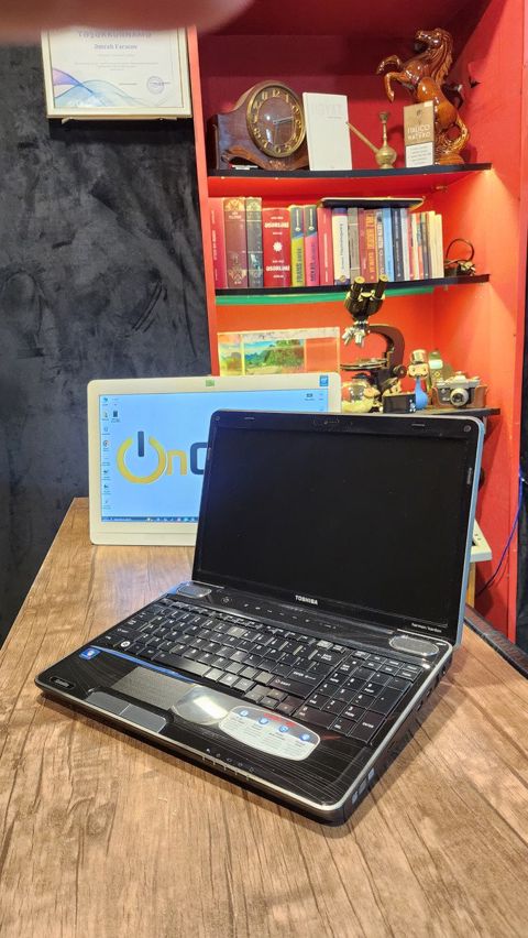 Noutbuk Toshiba Satallite — Bakı