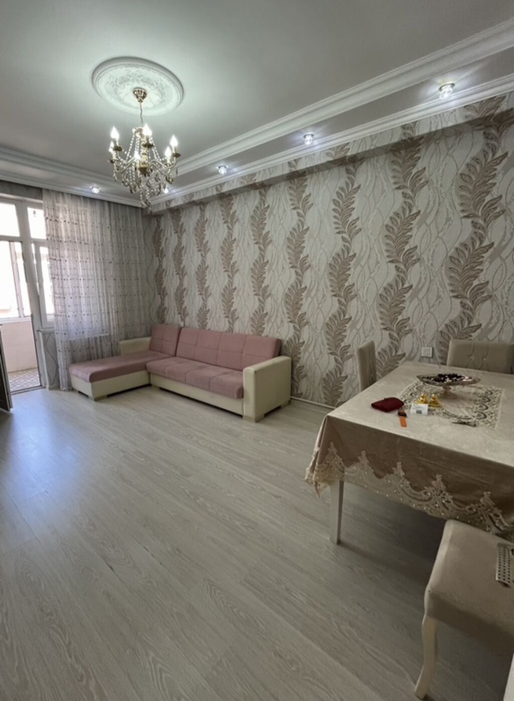 Ev Xirdalanda tam merkezde yerlesir. Rahat seraitli evdir eve xanim — Mənzil, Xırdalan (4)