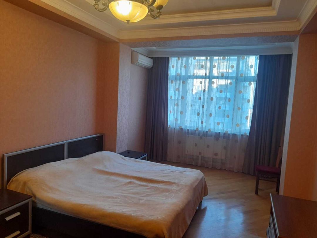 Satılır 4 otaqlı yeni tikili 172 m² — Mənzil, Bakı (8)