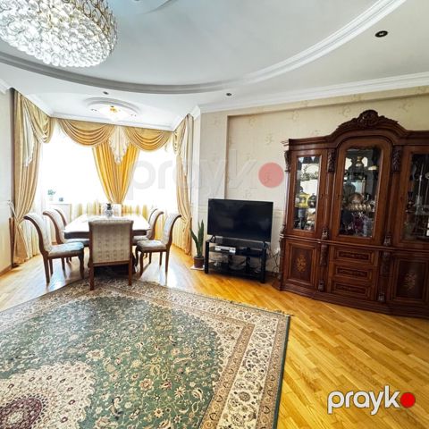 Satılır 3 otaqlı yeni tikili 130 m²