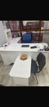 Ofis mebel dəsti - Birləşik L formalı iş masası: parlaq ağ səth — Mallar