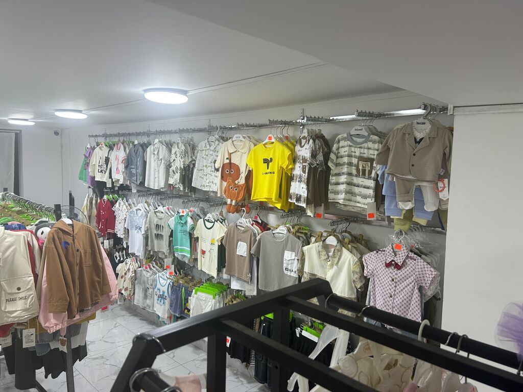 KARUSEL KIDS – uşaq geyimləri mağazası Məhsul və çeşid: - 0–10+ yaş — Mallar, Xırdalan (6)