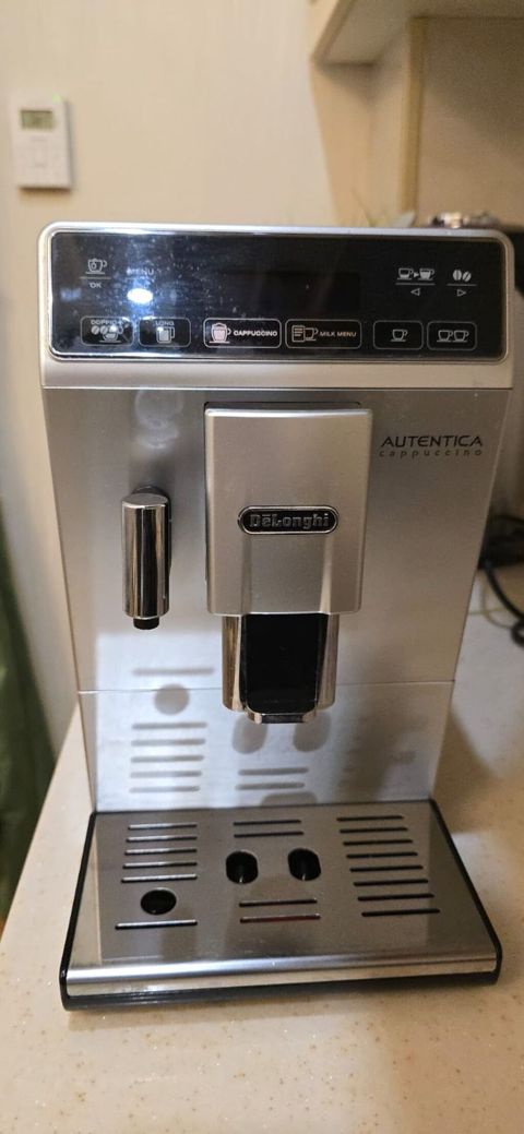 *SEVA XİRDALAN* DeLonghi Autentica markalı kofe aparatı satilir. 1700