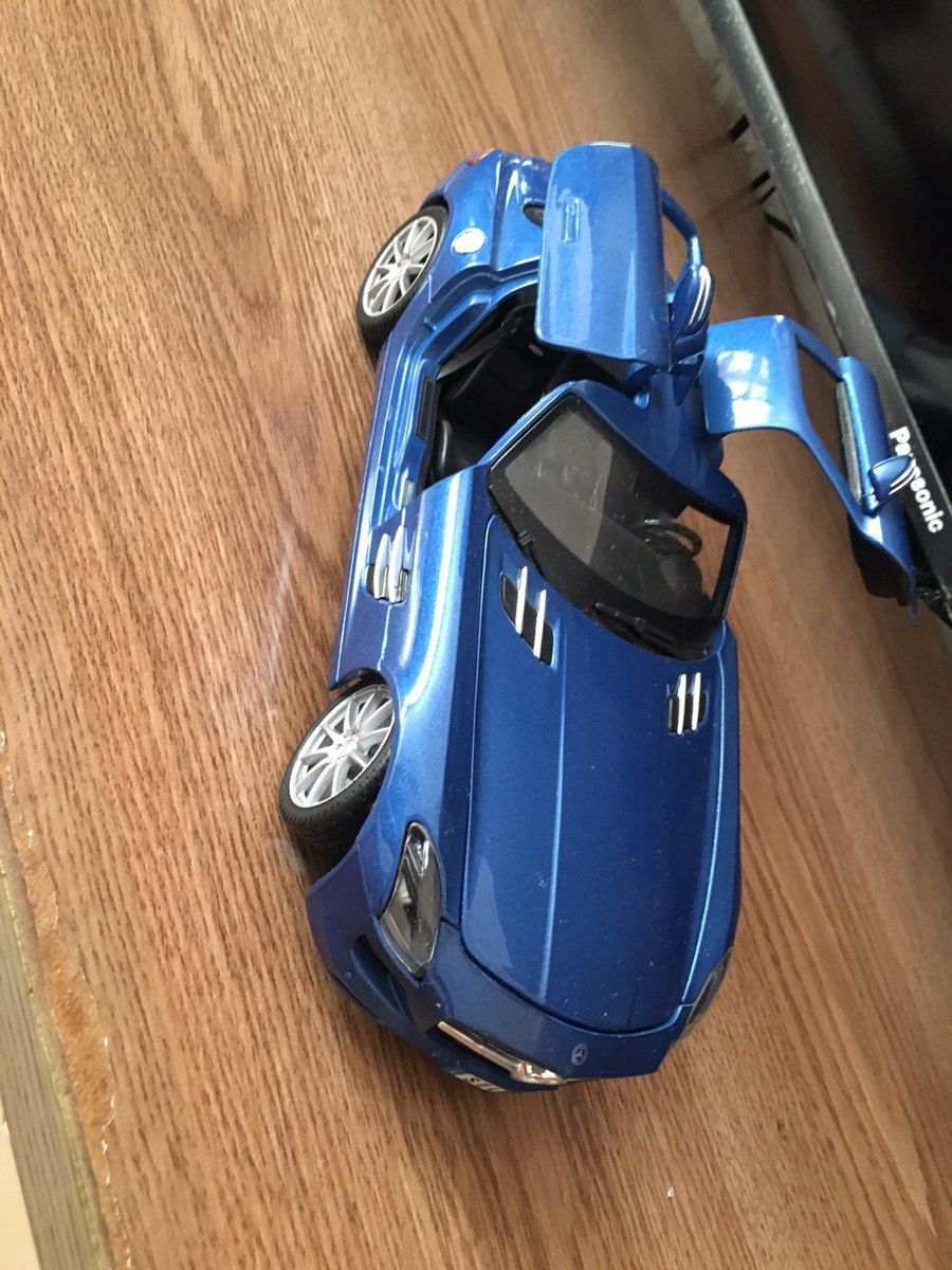 Maisto 1/18 Scale Diecast - Mercedes Benz SL — Kolleksiyalar, Bakı (4)