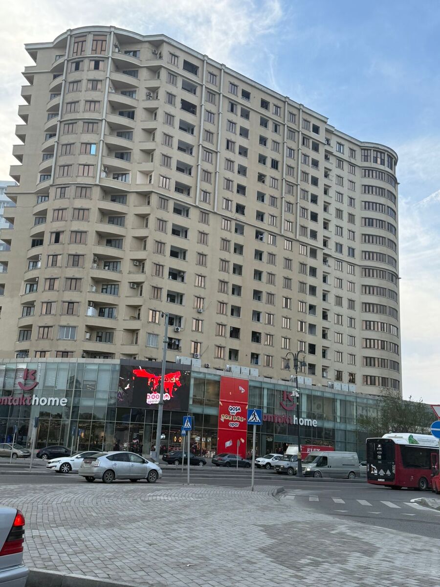 Satılır 3 otaqlı yeni tikili 122 m² — Mənzil, Bakı (2)