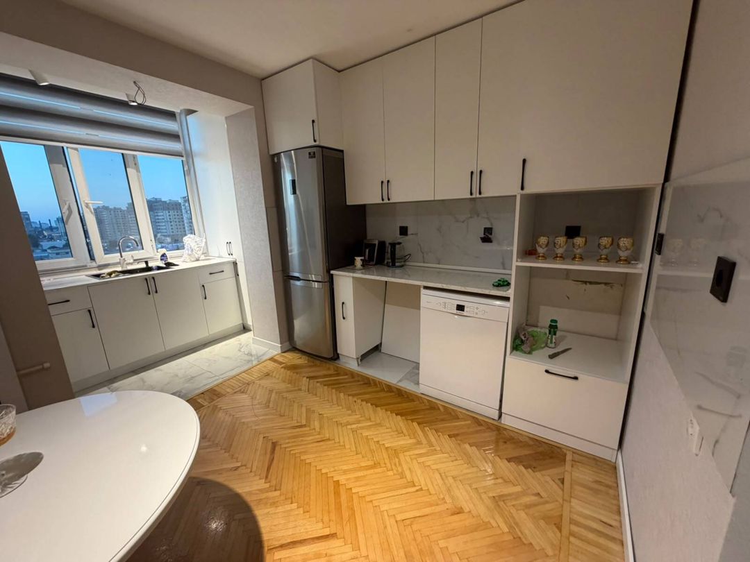 Satılır 3 otaqlı köhnə tikili 80 m² — Mənzil, Bakı (9)