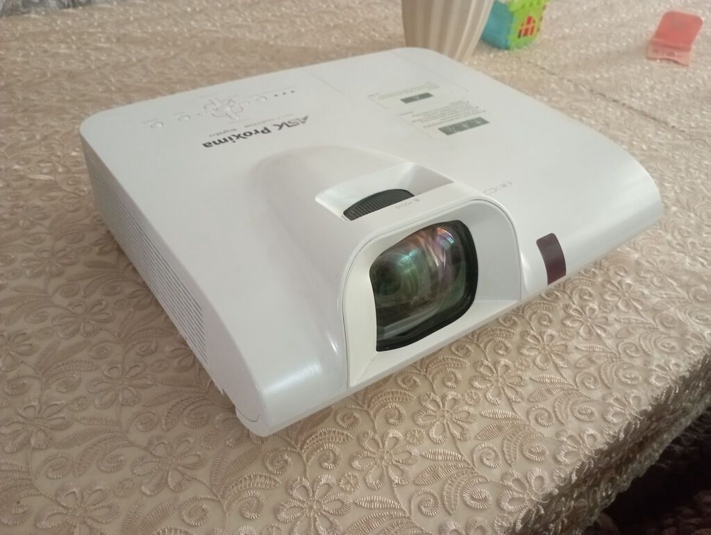 Proyector satılır Əla vəziyyətdədi,tam işlək.Baha alınıb,lazim — Biznes və avadanlıq, Bakı (3)