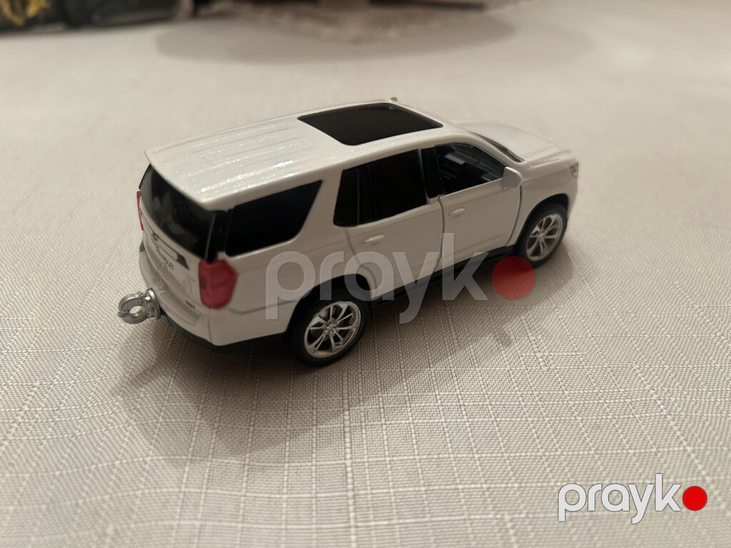 Ağ rəngli miniatür SUV model maşın oyuncağı - Korpus: ağ, qara — Mallar, Bakı (6)