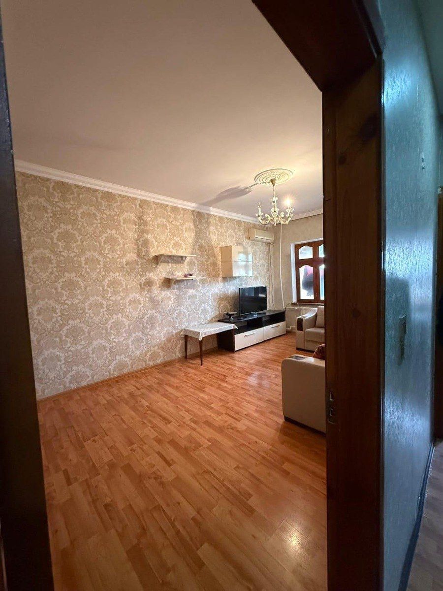 Satılır 3 otaqlı köhnə tikili 85 m² — Mənzil, Bakı