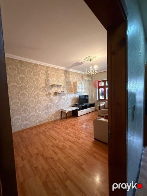 Satılır 3 otaqlı köhnə tikili 85 m²
