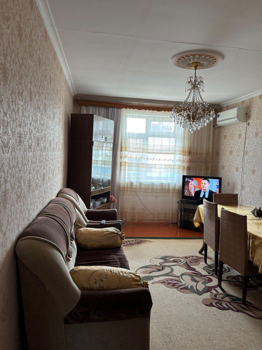 Satılır 5 otaqlı köhnə tikili 120 m² — Mənzil, Oğuz